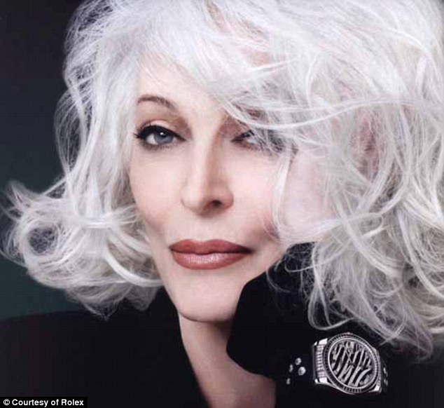 Carmen Dell'Orefice – a Modelo mais antiga do mundo completa 80 anos |  Mulher Singular